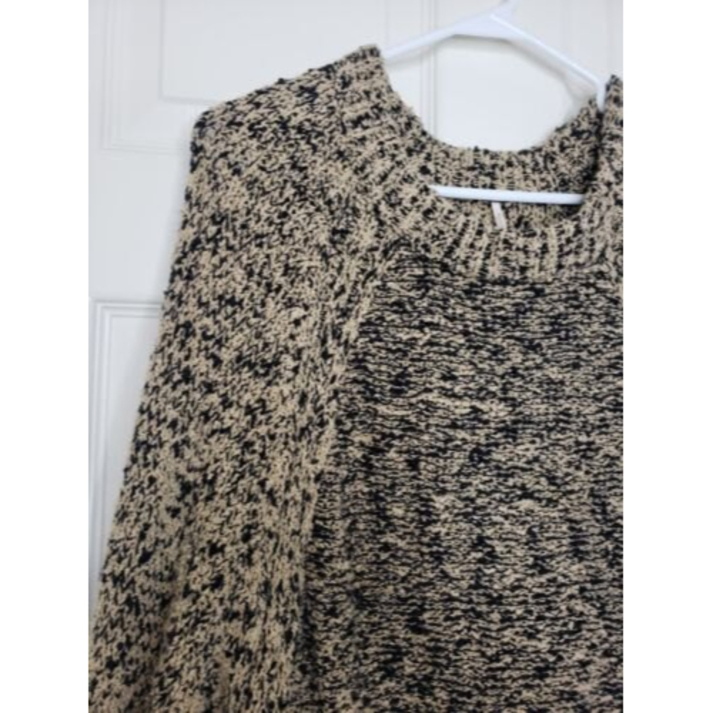 Free People Heathered Sweater Front Pocket Medium - Picture 2 of 6